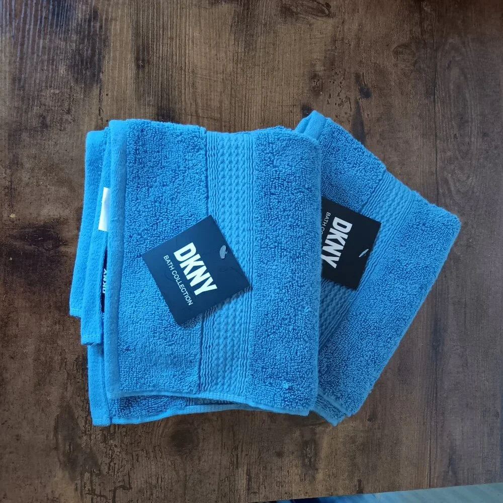 DKNY - Set of 2 Hand Towels - Cornflower Blue